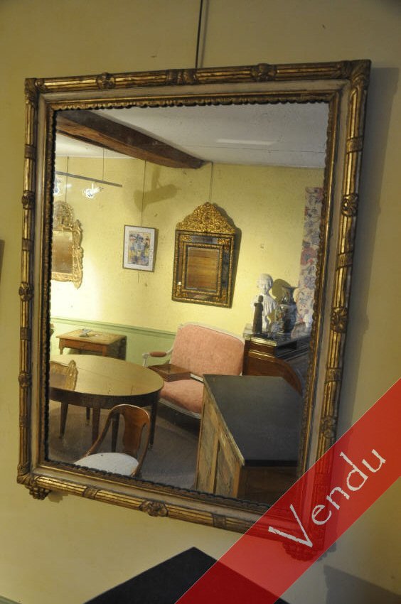 Miroir en bois doré