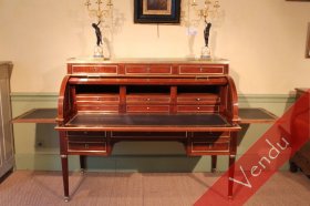 Large bureau Cylindre en acajou époque Louis XVI