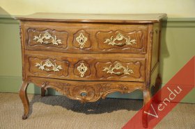 Commode sauteuse Provençale Louis XV