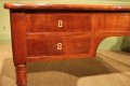 Bureau plat en acajou Restauration