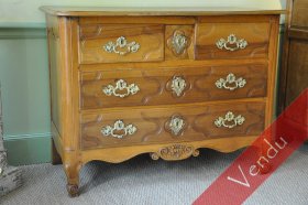 Commode galbée Parisienne