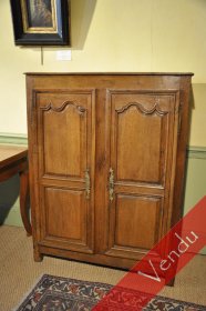 Rare petite armoire en bois de chêne