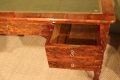 Bureau plat en acajou Restauration