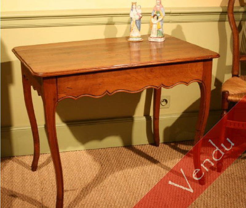 Table de salon Louis XV
