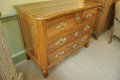 Commode galbée Parisienne