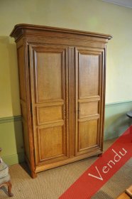 Petite armoire en chêne