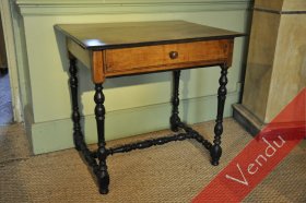 Table noyer Louis XIII