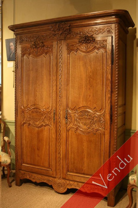 Petite armoire normande de mariage