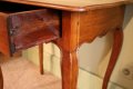 Élégante table époque Louis XV