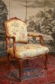 Paire de fauteuils Louis XV à dossiers plats