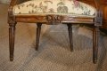 Paire de fauteuils en cabriolets époque Louis XVI